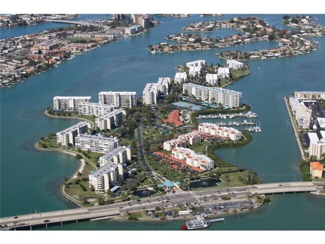 Building Photo - 7963 Sailboat Key Blvd S