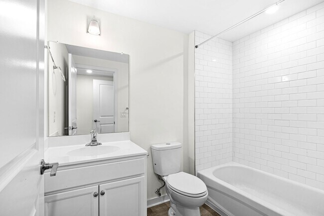 Building Photo - 2451 Frankford Ave