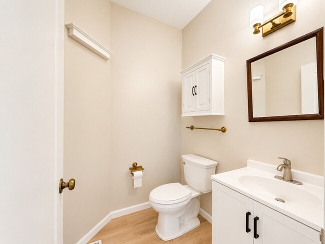 Building Photo - 2912 White Thorn Cir