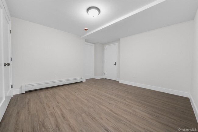 Building Photo - 135 Beekman Ave