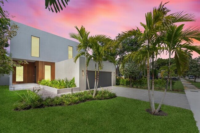 Primary Photo - 1000 SE 11th Ct
