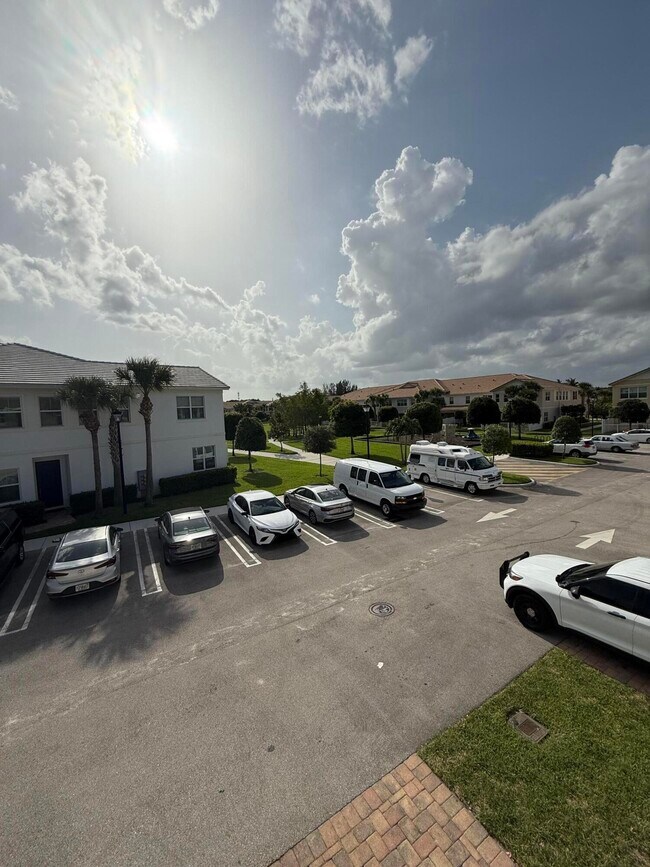 Building Photo - 56 Sabal Ct