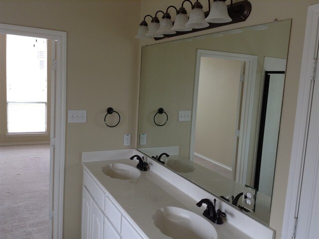 Building Photo - 522 Flora Vista Ct