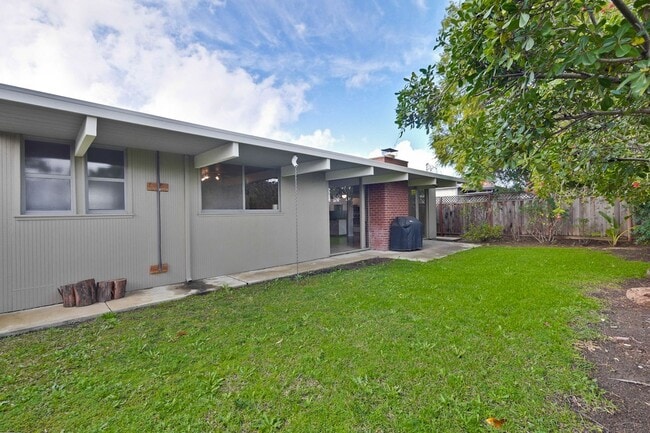 Building Photo - 4BD/2BA Cupertino Gem with Modern Upgrades!