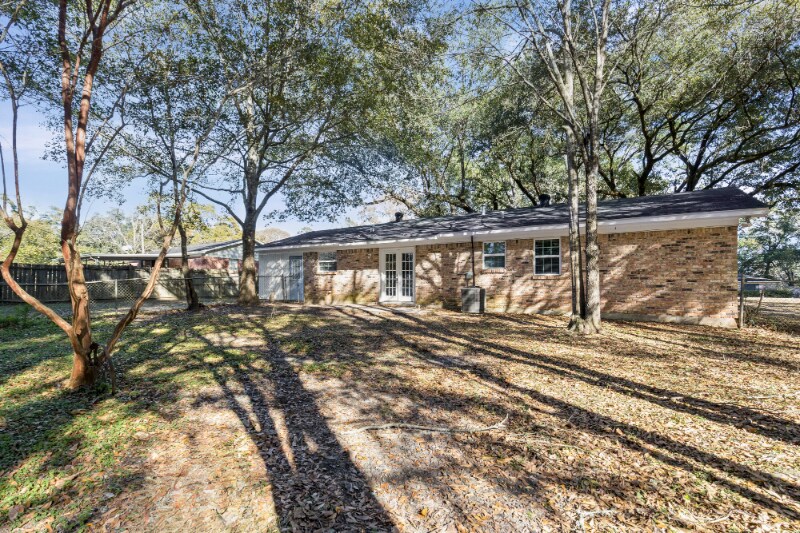 Building Photo - 3281 Woodard Dr