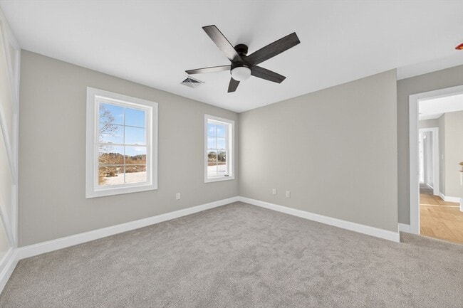 Building Photo - 3 Earle St