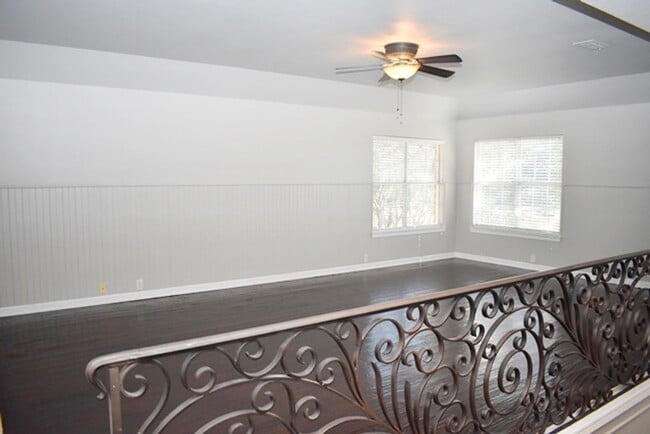 Building Photo - Prestigious 5-3.5-3 w POOL in Southlake!