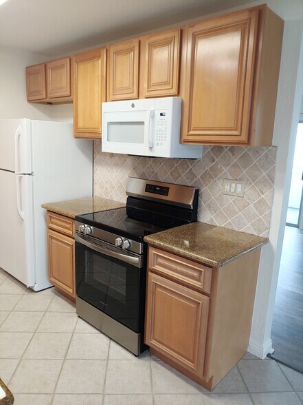 Building Photo - 3700 Dean Dr