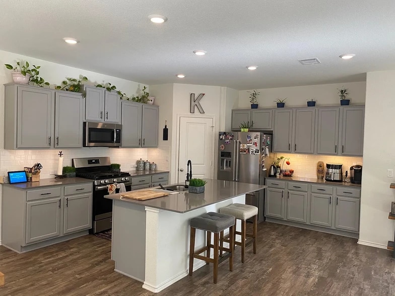 Building Photo - 10406 Bramble Berry Dr