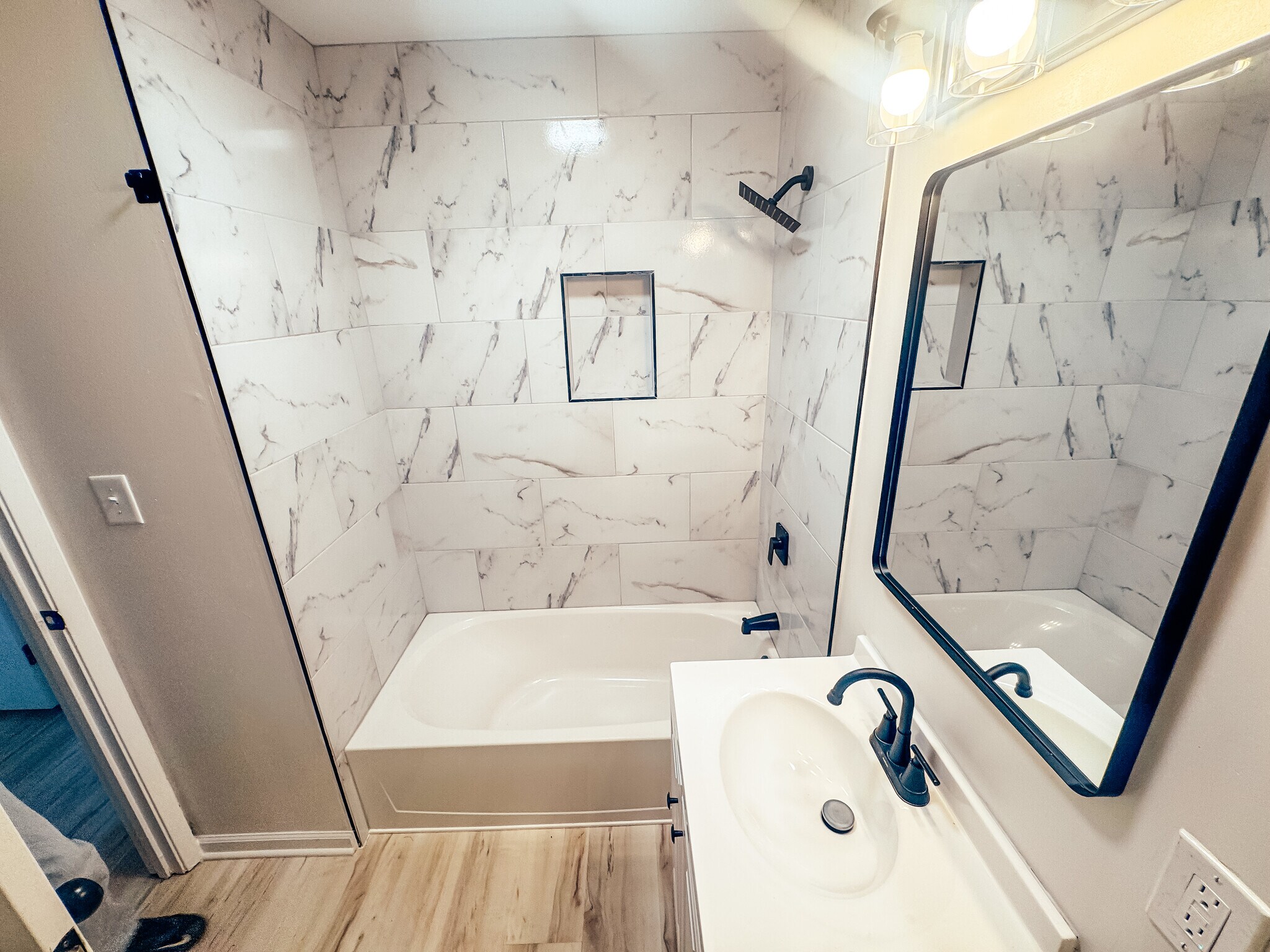 Building Photo - 1832 Kermit Ave