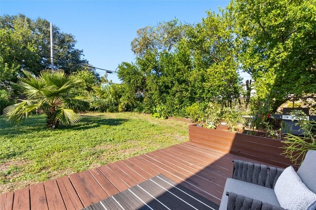 Building Photo - 5324 Avenue R