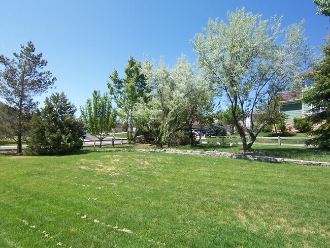 Building Photo - 7201 Dove Ct