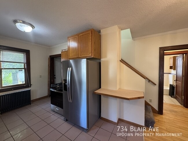 Building Photo - 734 Blair Ave