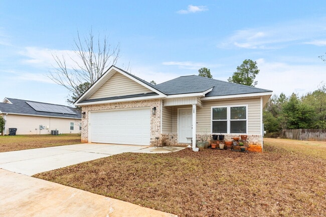 Building Photo - 105 Tahoma Dr