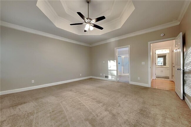 Building Photo - 4020 Hogans Mill Ln