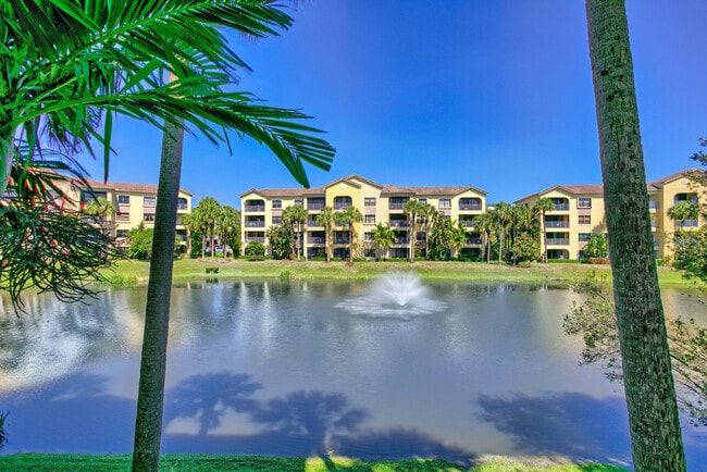 Building Photo - 400 Uno Lago Dr