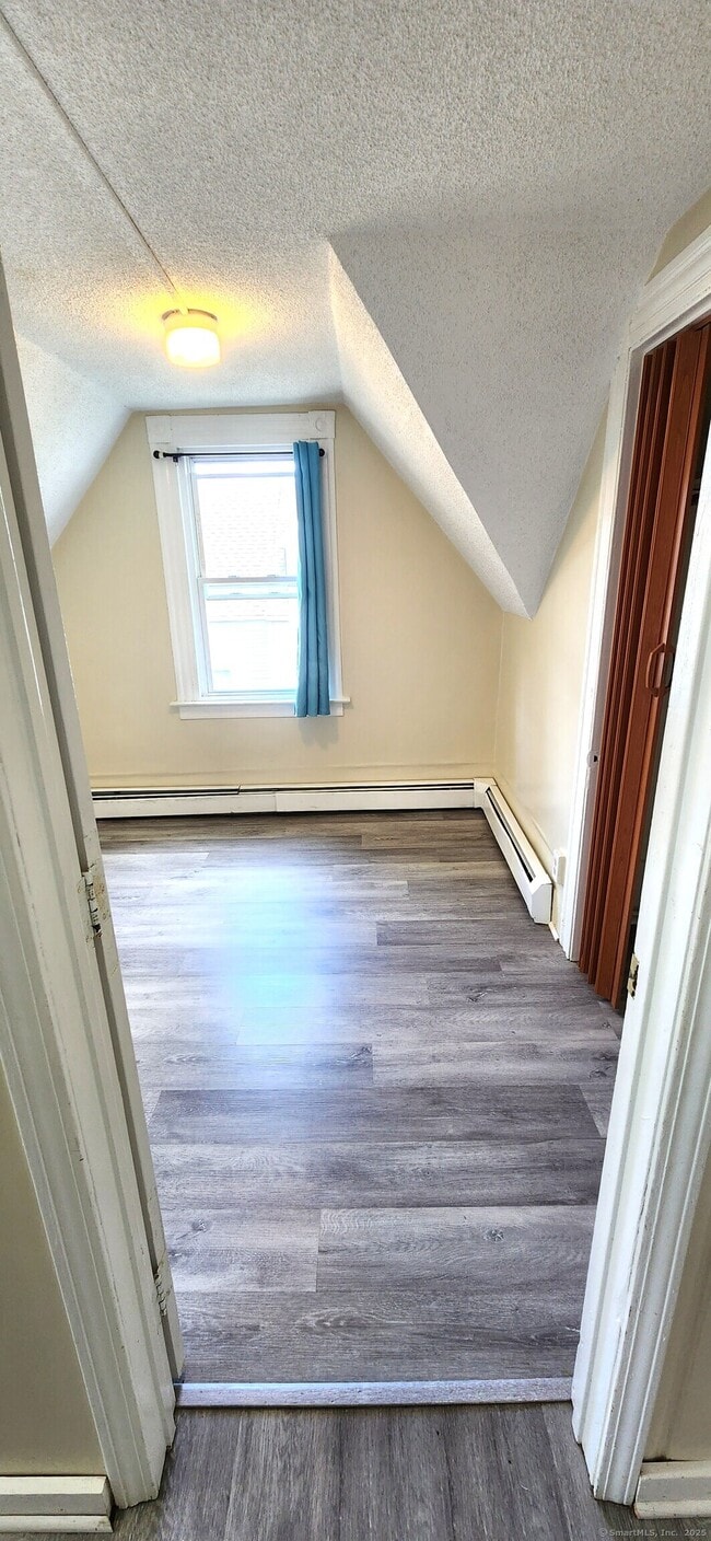 Building Photo - 214 Blohm St