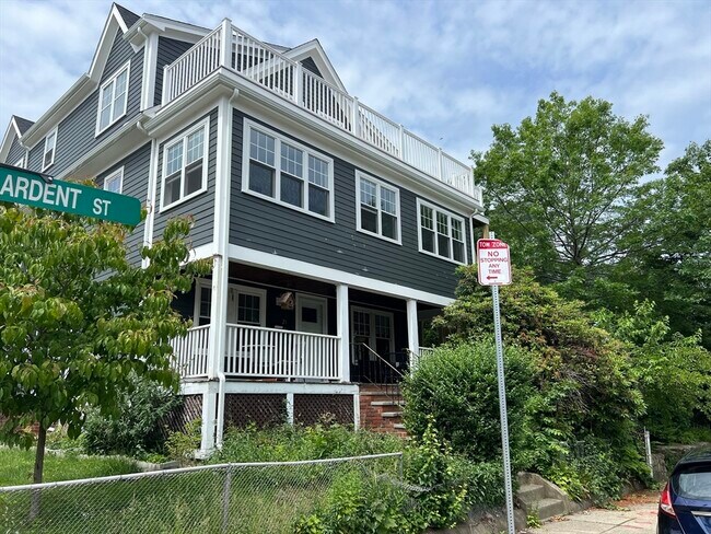 Primary Photo - 33 Colberg Ave
