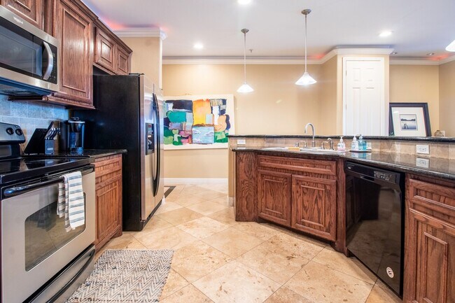 Building Photo - 7039 Kingston Cove Ln