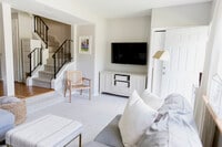 Building Photo - 837 Johahn Dr
