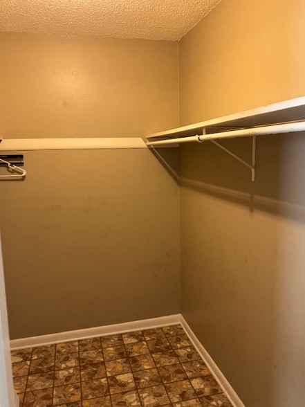 Building Photo - 276 White Bridge Pike