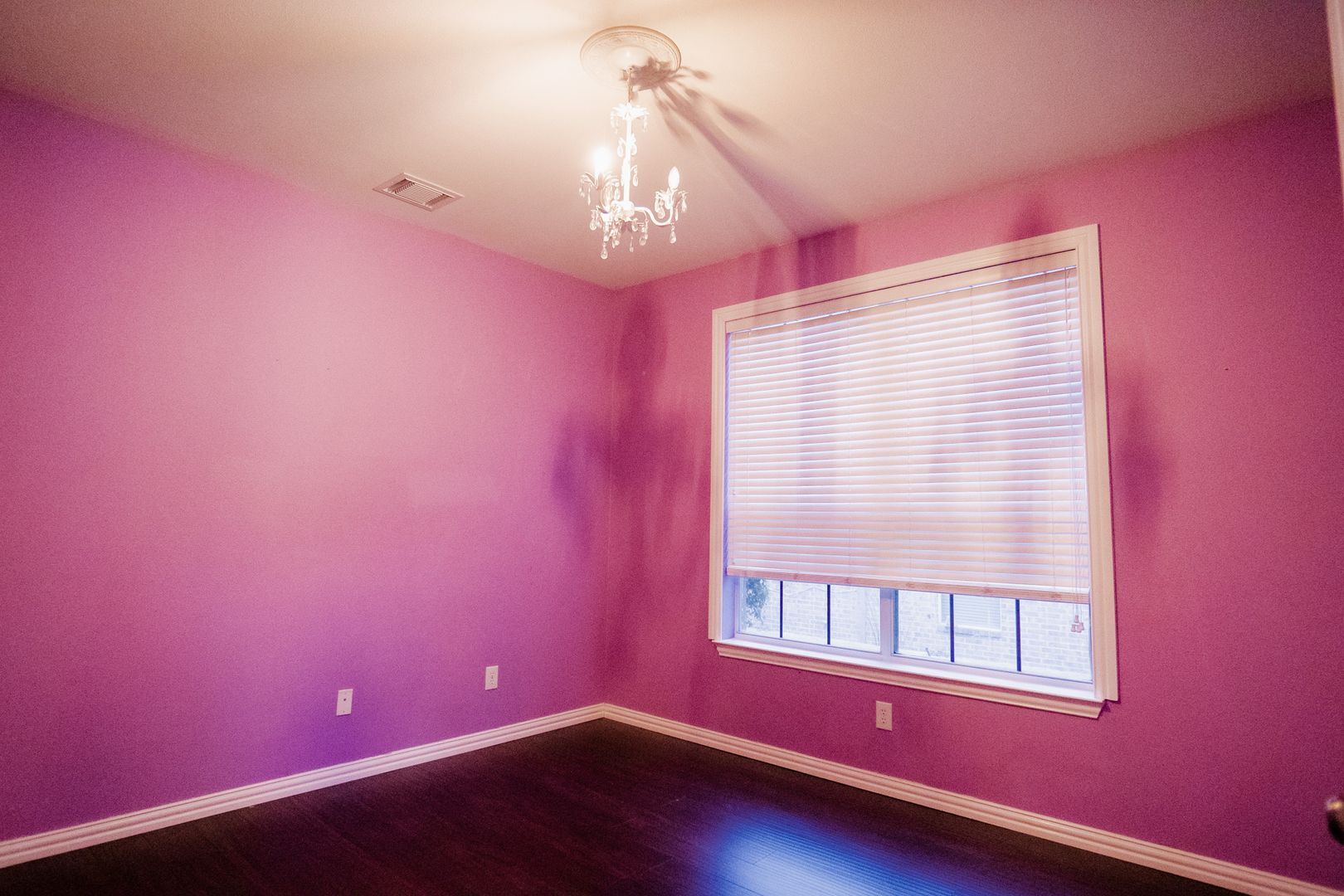 Building Photo - 3404 Wimbledon Dr