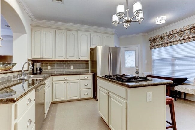 Building Photo - 248 Westcott St