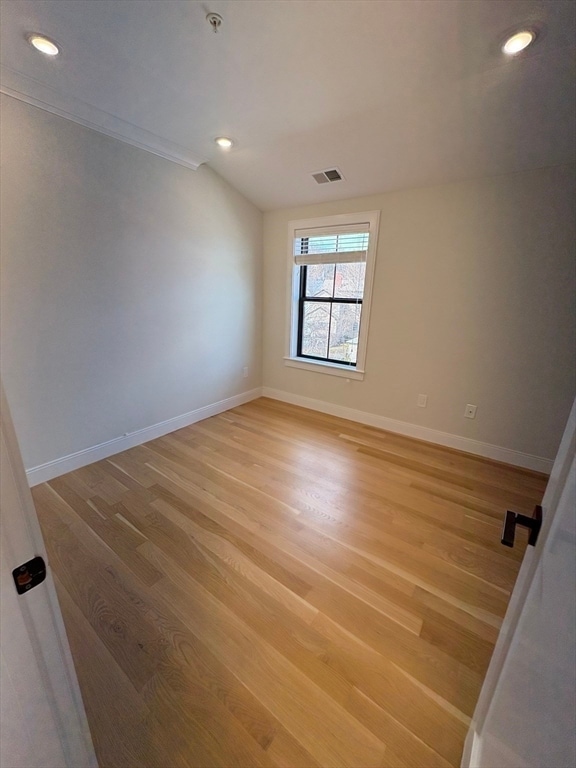 Building Photo - 76 Turner St