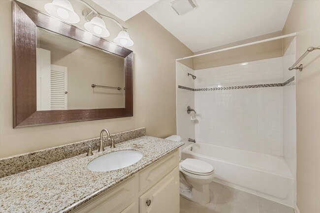 Building Photo - Updated 2-Bed, 2.5-Bath Condo in Sought-Af...
