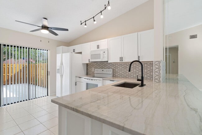 Building Photo - 3830 Coco Loba Ln