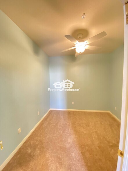 Building Photo - 16420 N Thompson Peak Pkwy