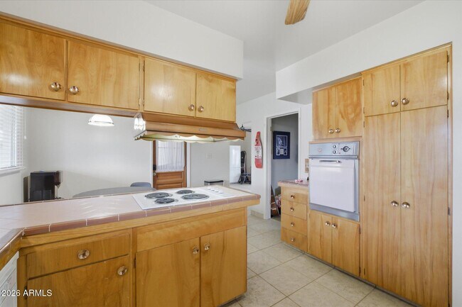 Building Photo - 1701 E Tuckey Ln