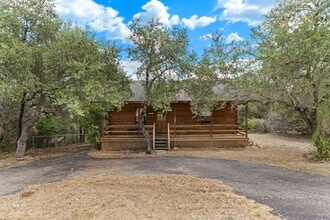 Building Photo - Hill Country Retreat