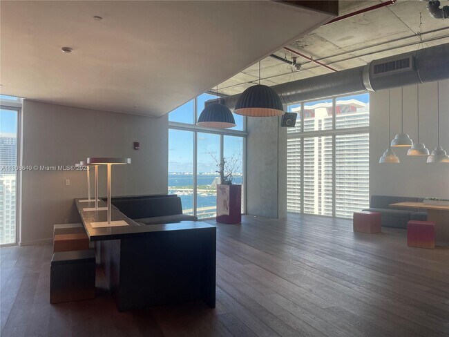 Building Photo - 151 SE 1st St