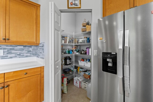 Building Photo - 2253 Balsan Way
