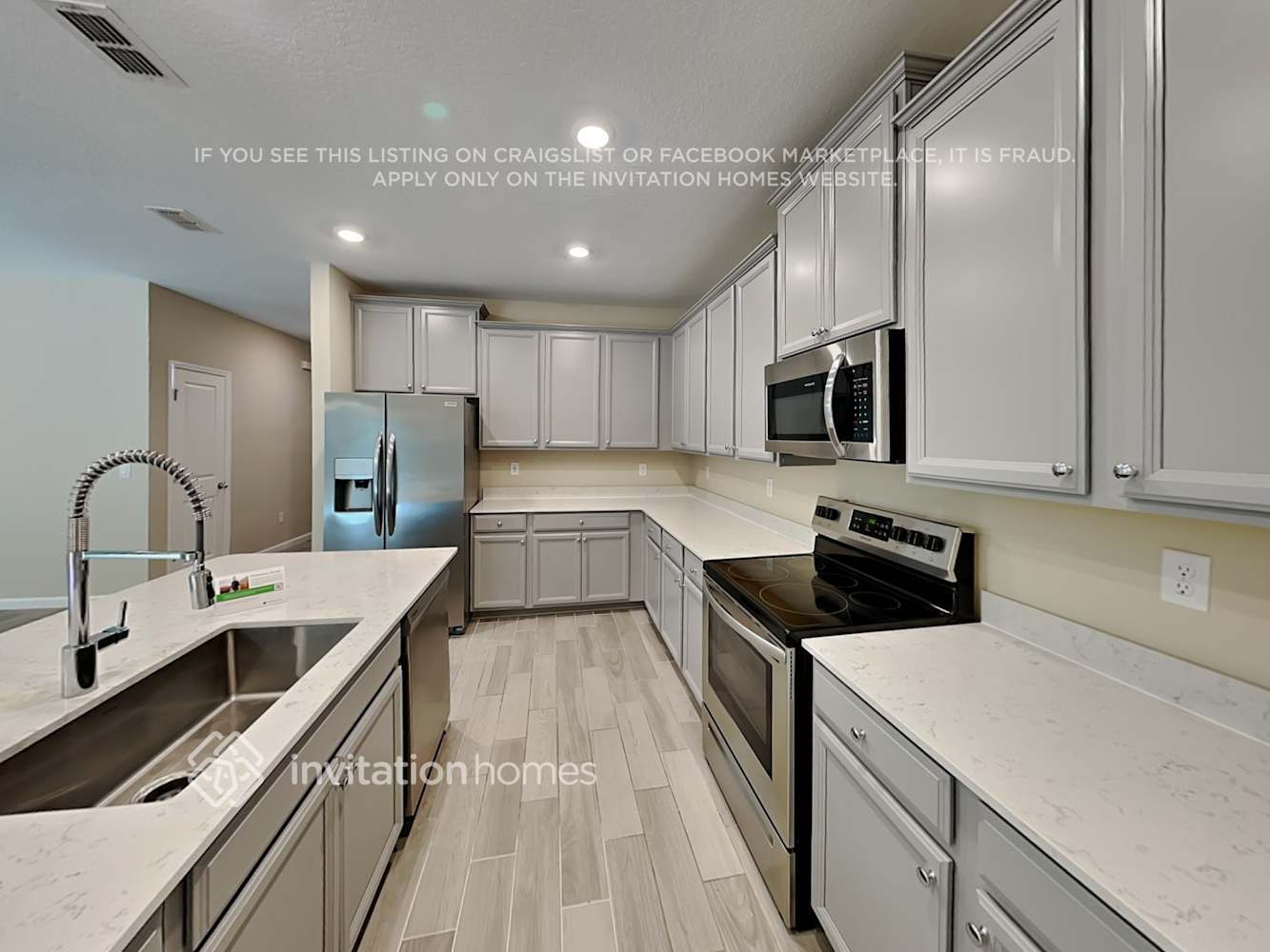 Building Photo - 9890 Lemon Grass Ln