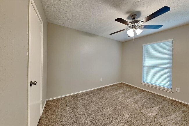 Building Photo - 19011 Keyturn Ln