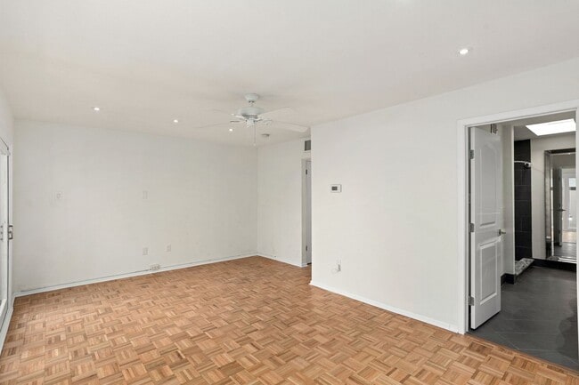 Building Photo - ALAMO HEIGHTS  |  TOWNHOME  |  REMODELED  ...