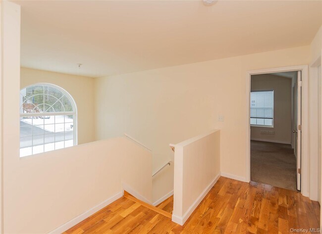 Building Photo - 62 Bristol Cir