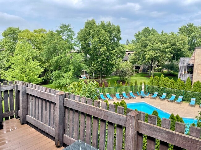 Building Photo - 1721 Northfield Sq