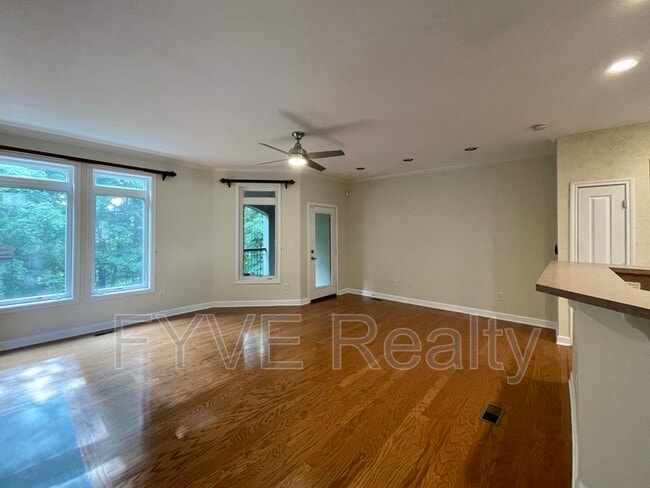 Building Photo - 320 Old Hickory Blvd