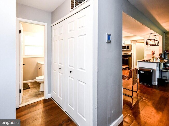 Building Photo - 4105 Yardley Ct