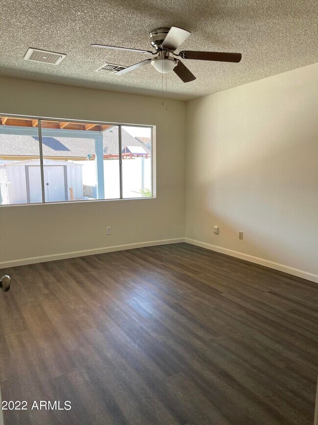 Building Photo - 10111 W Colter St