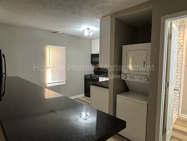 Building Photo - 1340 Barth Ave