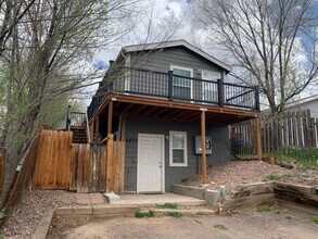 Building Photo - Cache La Poudre