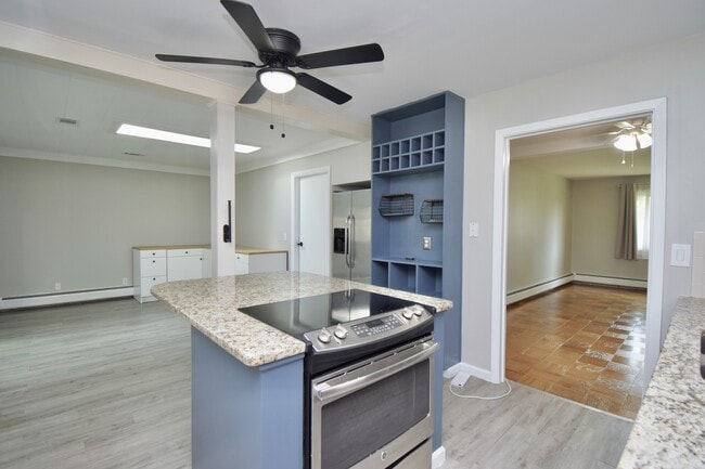Building Photo - 12143 Audie Ct
