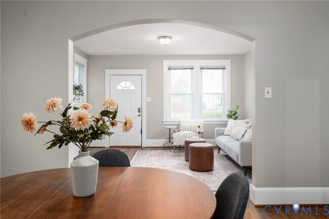 Building Photo - 3108 Stockton St