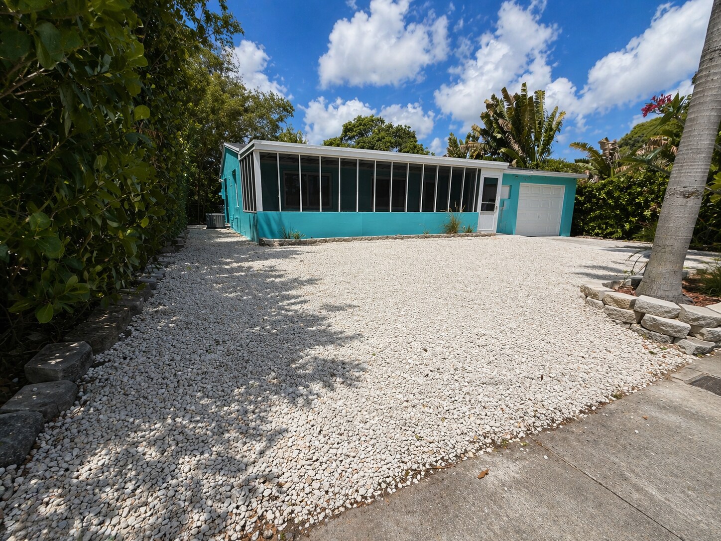 Building Photo - 1413 SW 23rd Ave