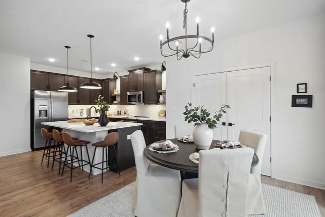 Building Photo - 132 Reformation Dr