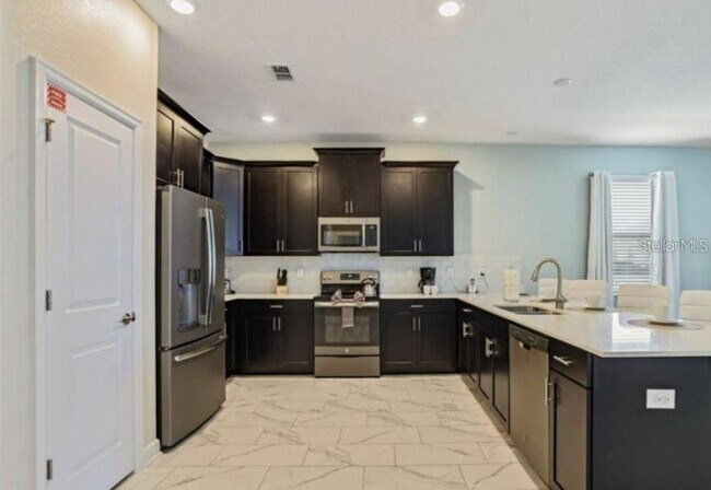 Building Photo - 1575 Plunker Dr